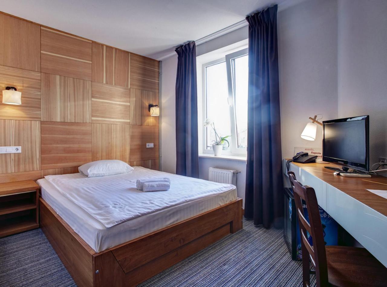 Hotel Valentyna Briukhovychi Esterno foto